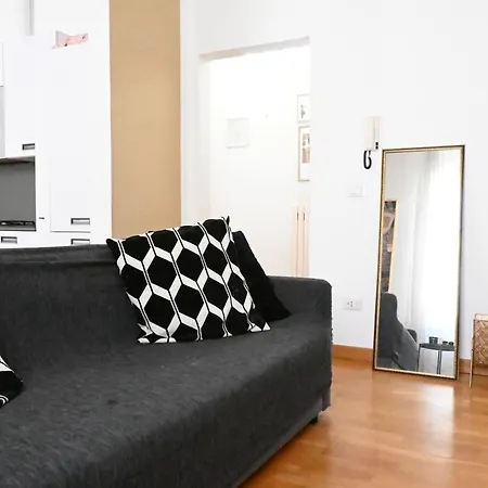 J03 - Jesi, Elegante Trilocale Vicino Al Centro